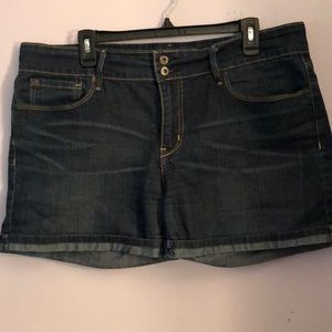 Blue denim stretchy shorts